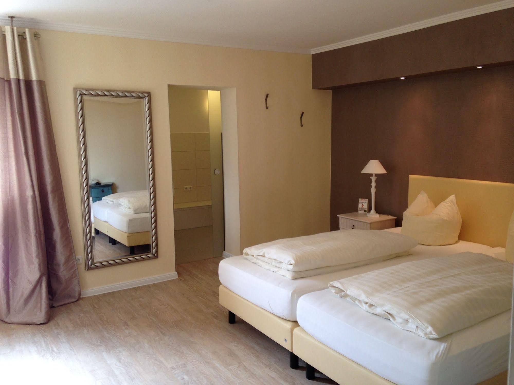 Landhotel Franck Garni Brietlingen Dış mekan fotoğraf